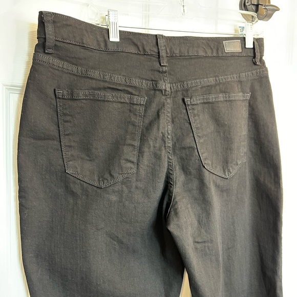 Lee High Rise Relax Fit Black Jeans - Picture 11 of 15